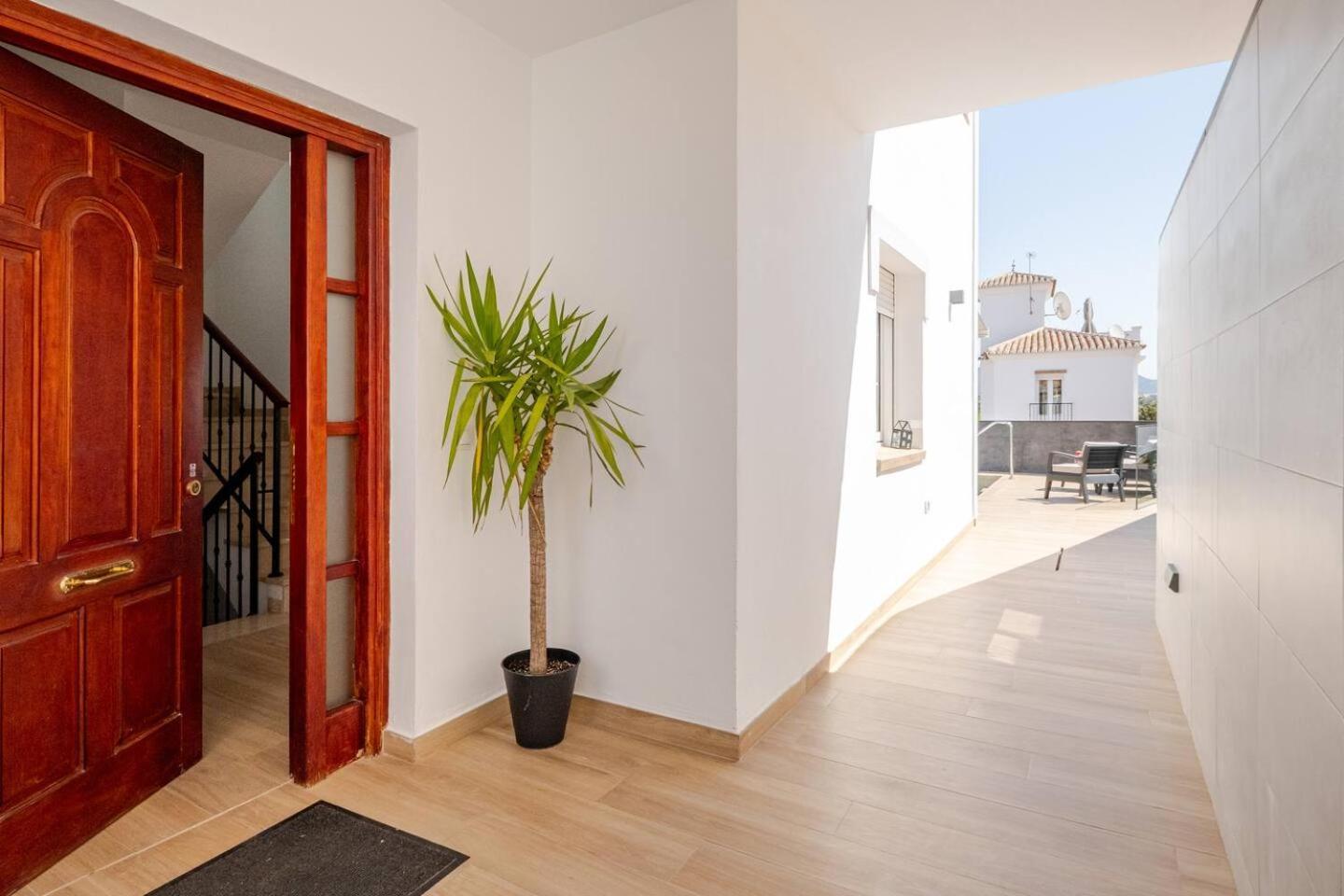 Villa Antonia Mar - Private & Heated Pool - Punta Lara Nerja Exterior photo